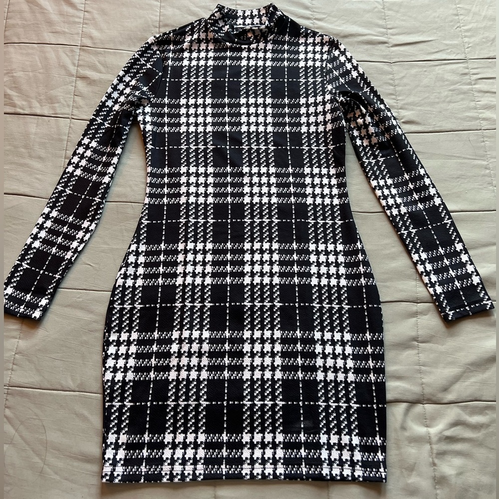 Long sleeve plaid dress
